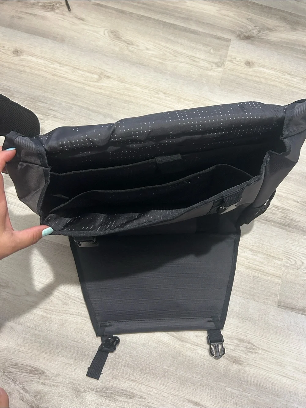 Nixon Radar Courier Messenger Bag